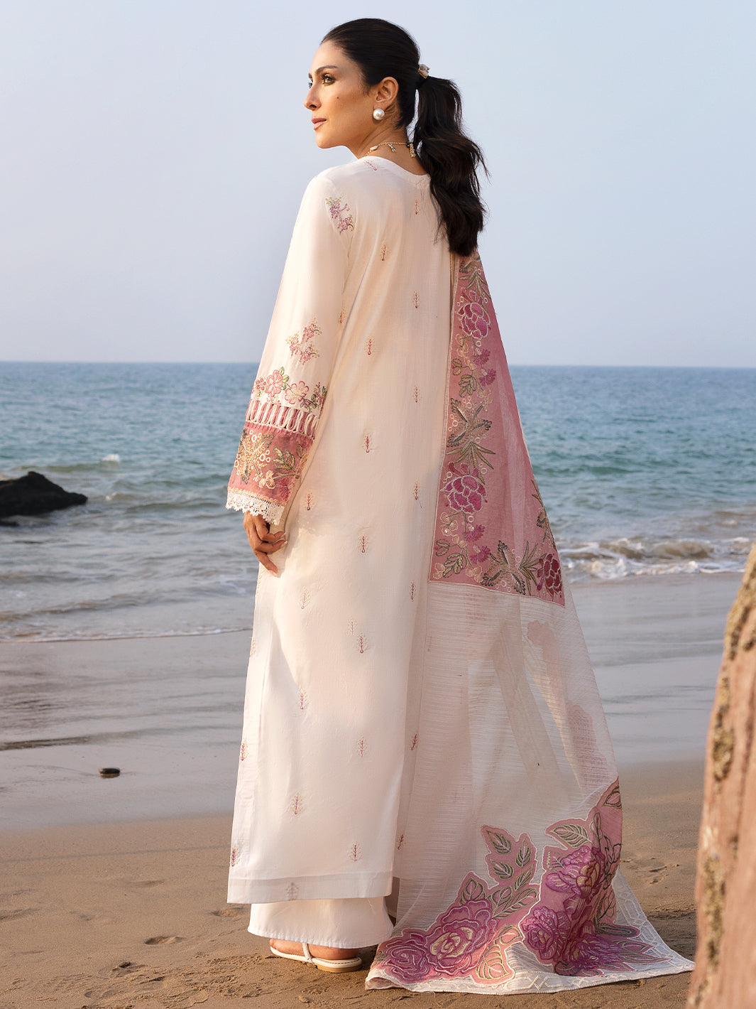 Mahnur | Sirena Luxury Lawn 25 | Magnolia - Official Mahnur stockist in UK - Sakeena London