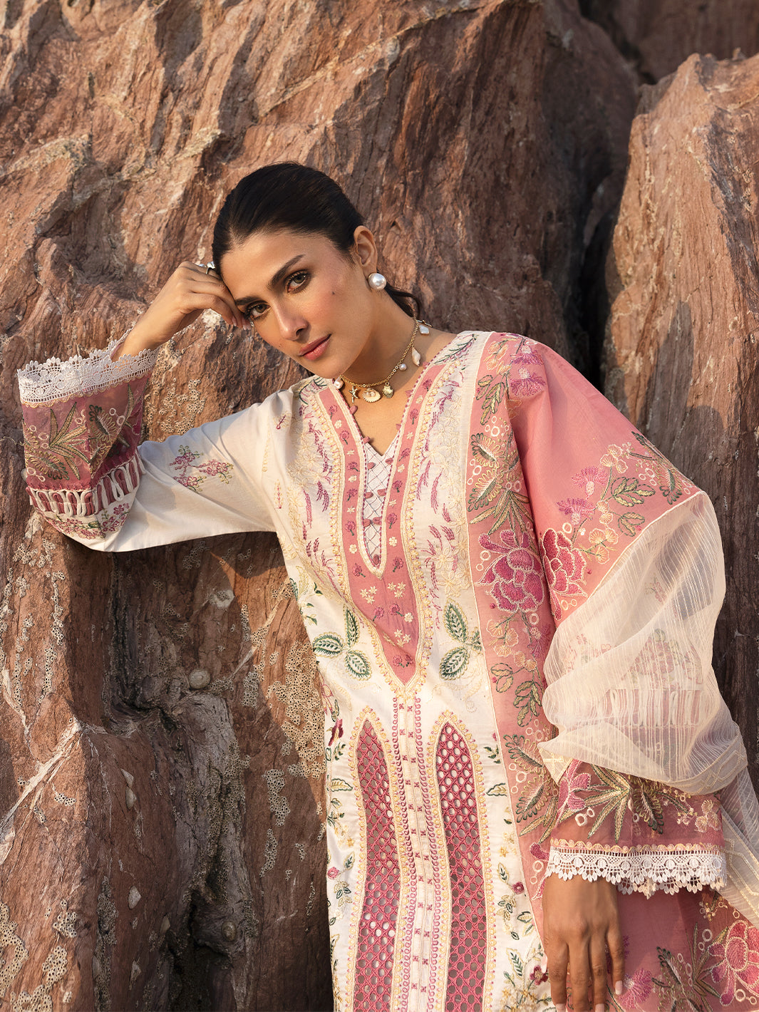 Mahnur | Sirena Luxury Lawn 25 | Magnolia - Official Mahnur stockist in UK - Sakeena London