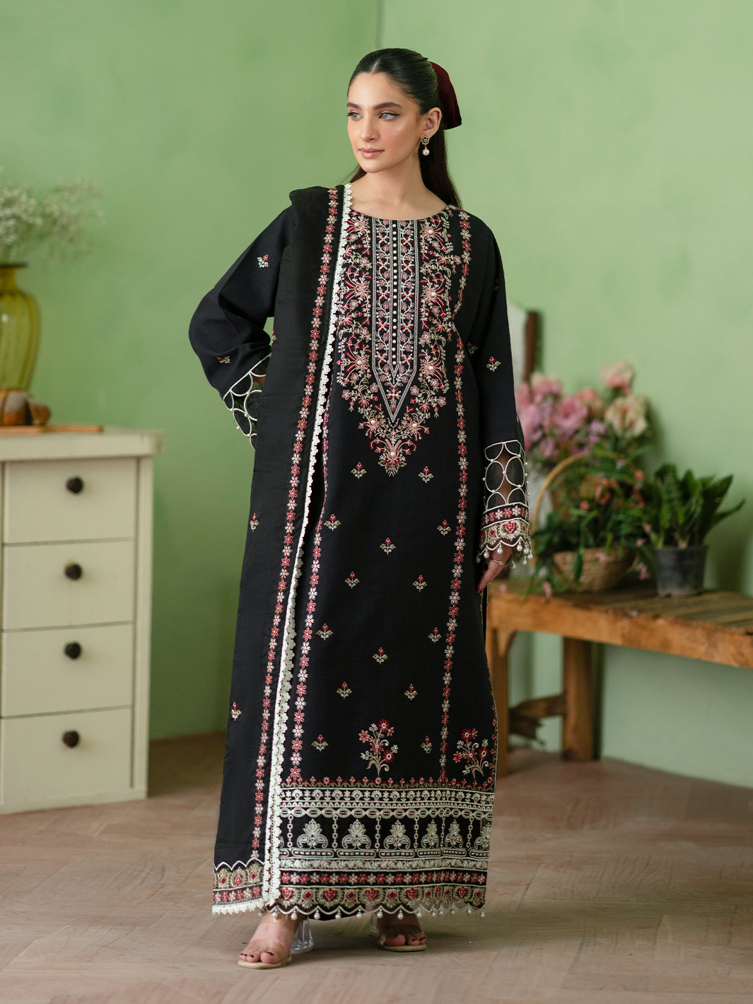 Mahnur | Leila Winter 24 | Bianca - Official Mahnur stockist in UK - Sakeena London