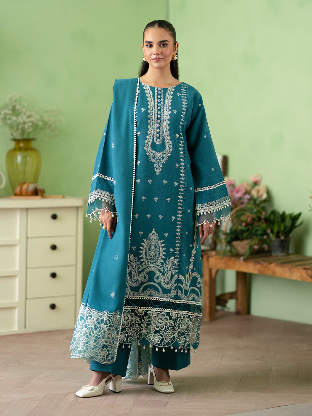 Mahnur | Leila Winter 24 | Meris - Official Mahnur stockist in UK - Sakeena London