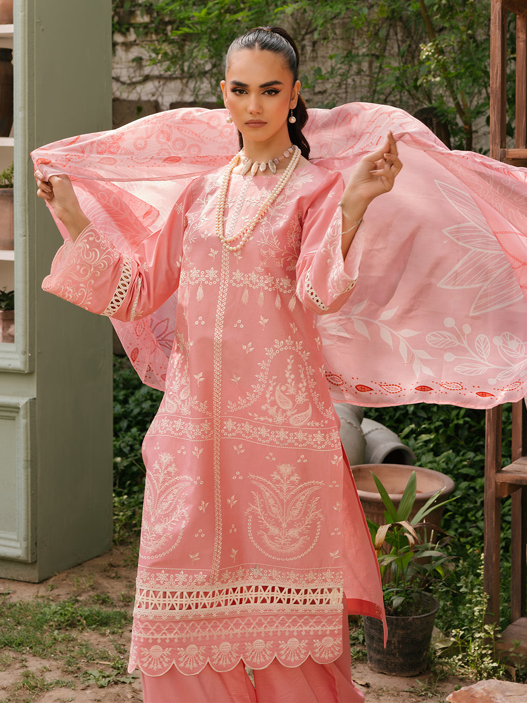 Mahnur | Masakali Luxury Lawn 24 | MK 03 - A - Official Mahnur stockist in UK - Sakeena London