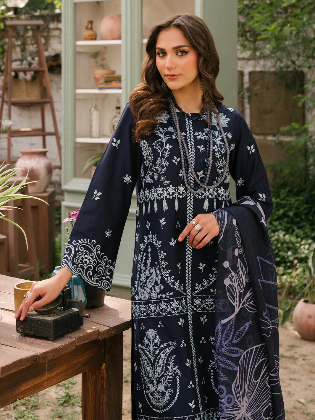 Mahnur | Masakali Luxury Lawn 24 | MK 03 - B - Official Mahnur stockist in UK - Sakeena London