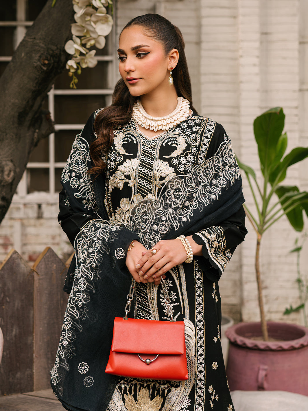 Mahnur | Masakali Luxury Lawn 24 | MK 04 - A - Official Mahnur stockist in UK - Sakeena London