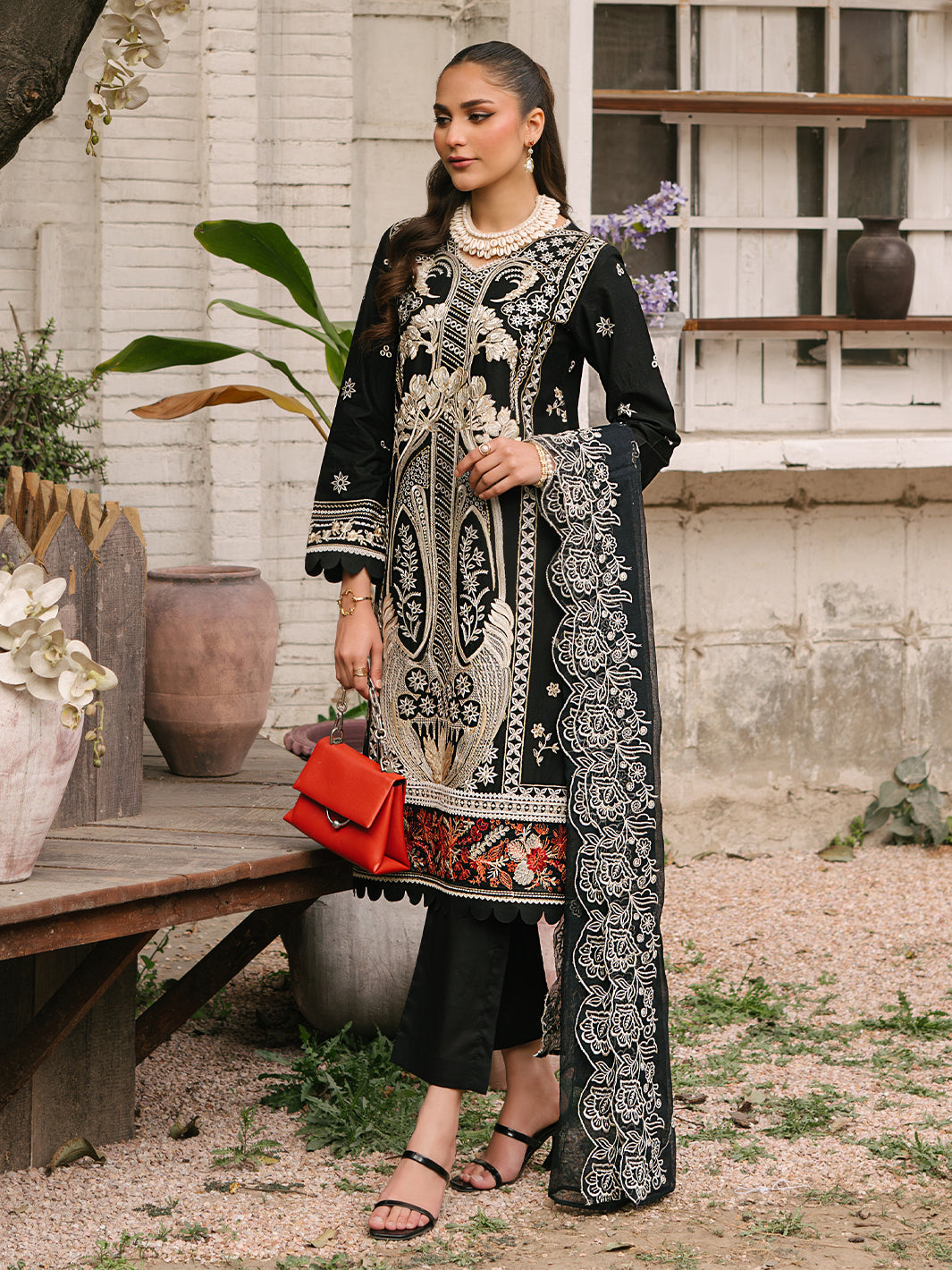 Mahnur | Masakali Luxury Lawn 24 | MK 04 - A - Official Mahnur stockist in UK - Sakeena London