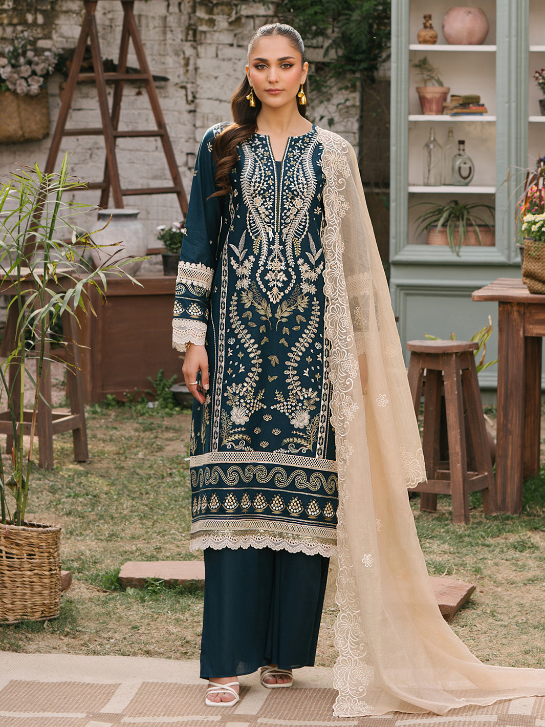 Mahnur | Masakali Luxury Lawn 24 | MK 01 - A - Official Mahnur stockist in UK - Sakeena London