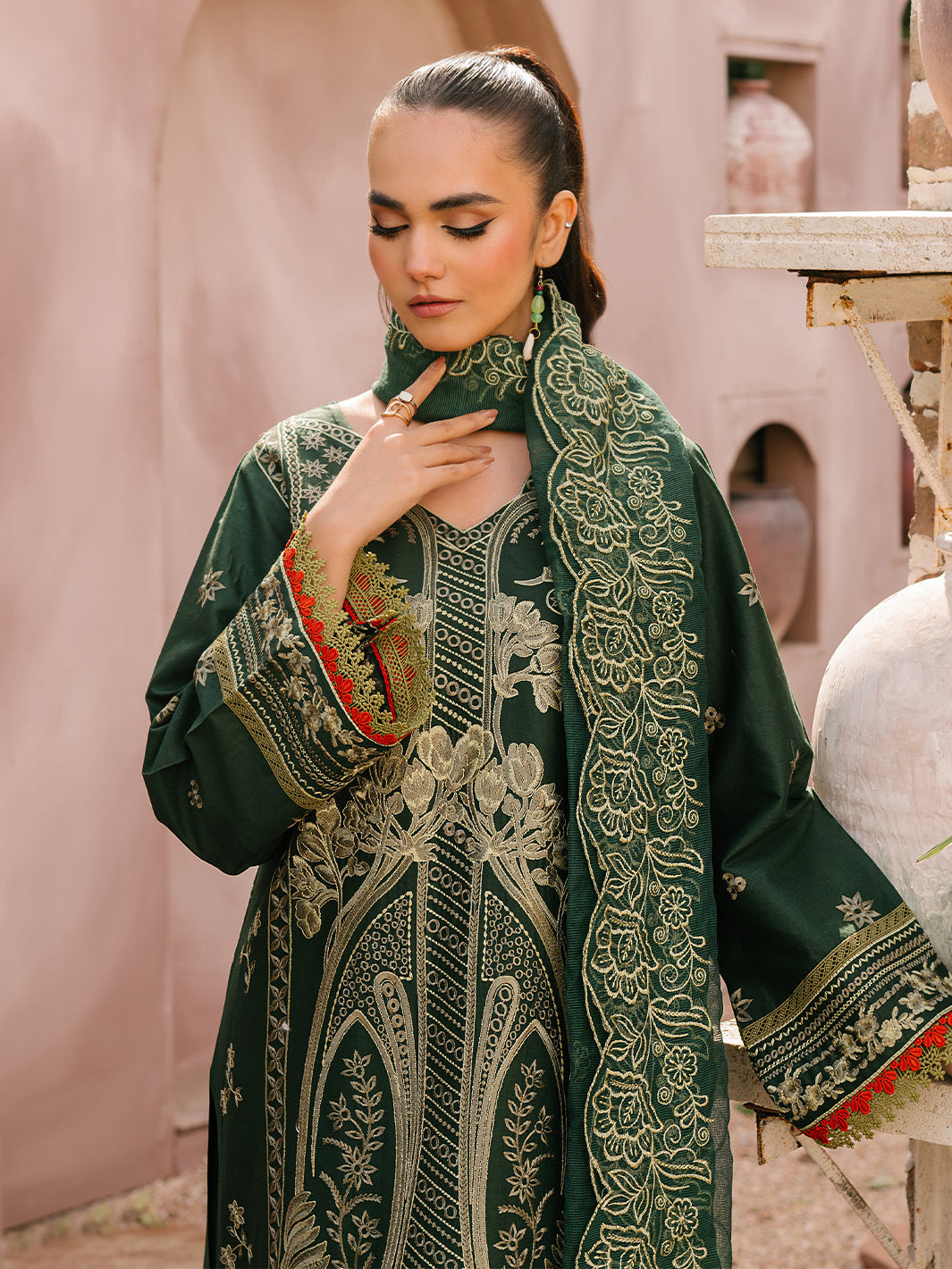 Mahnur | Masakali Luxury Lawn 24 | MK 04 - B - Official Mahnur stockist in UK - Sakeena London