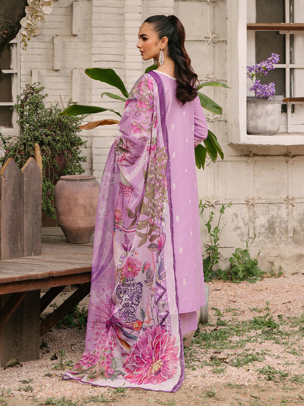 Mahnur | Masakali Luxury Lawn 24 | MK 05 - B - Official Mahnur stockist in UK - Sakeena London