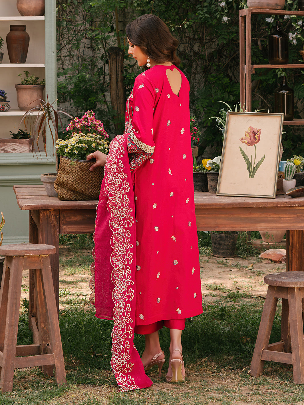 Mahnur | Masakali Luxury Lawn 24 | MK 06 - B - Official Mahnur stockist in UK - Sakeena London