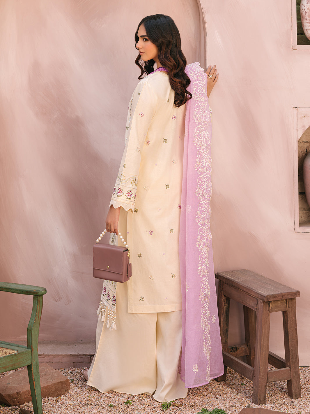 Mahnur | Masakali Luxury Lawn 24 | MK 01 - B - Official Mahnur stockist in UK - Sakeena London
