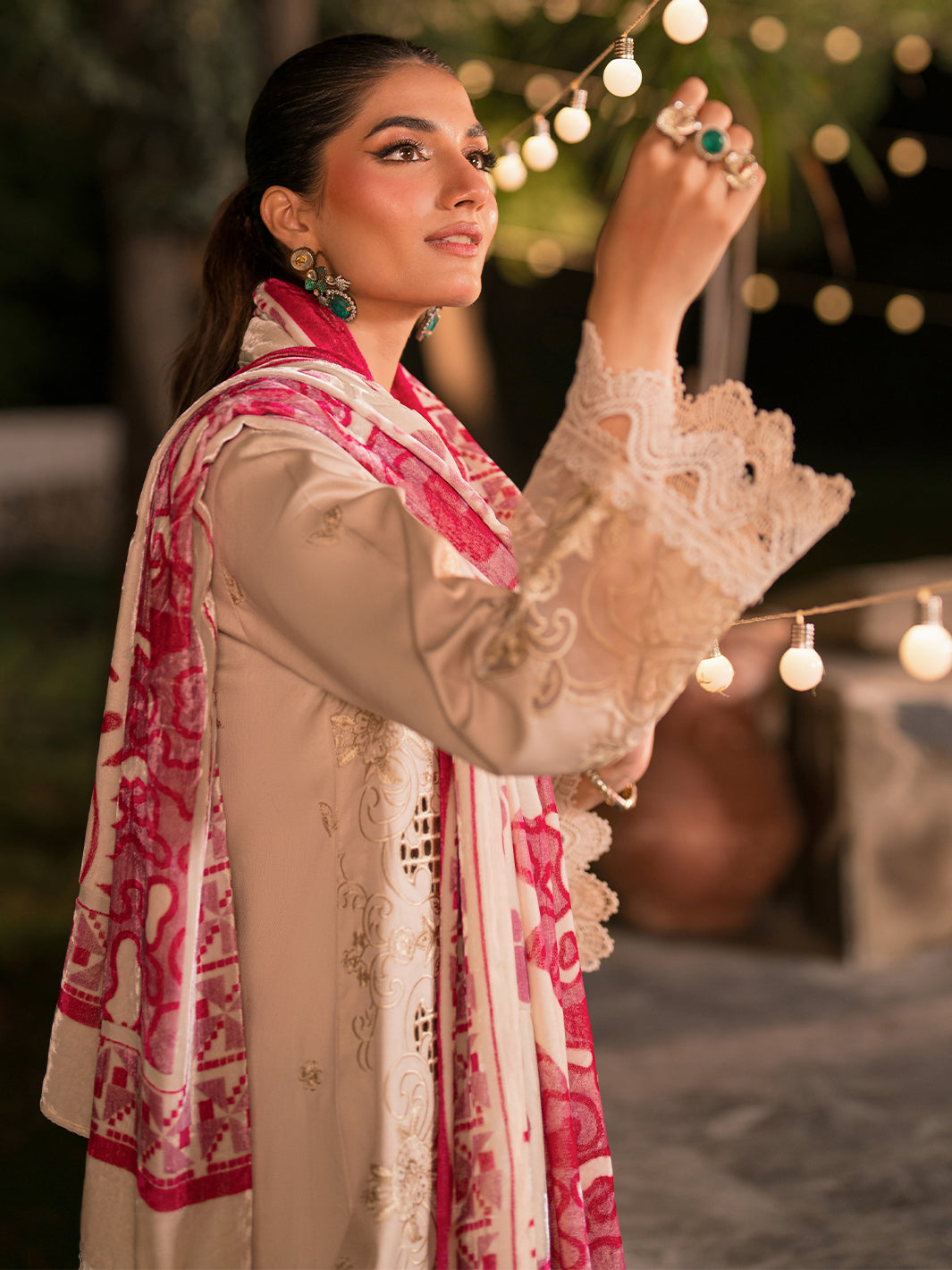 Mahnur | Nazakat Luxury Winter | VELIS - Official Mahnur stockist in UK - Sakeena London