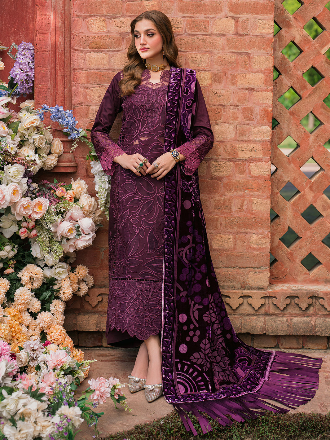 Mahnur | Nazakat Luxury Winter | ZARAE - Official Mahnur stockist in UK - Sakeena London