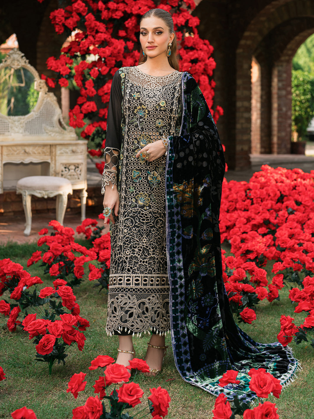 Mahnur | Nazakat Luxury Winter | NYRA - Official Mahnur stockist in UK - Sakeena London
