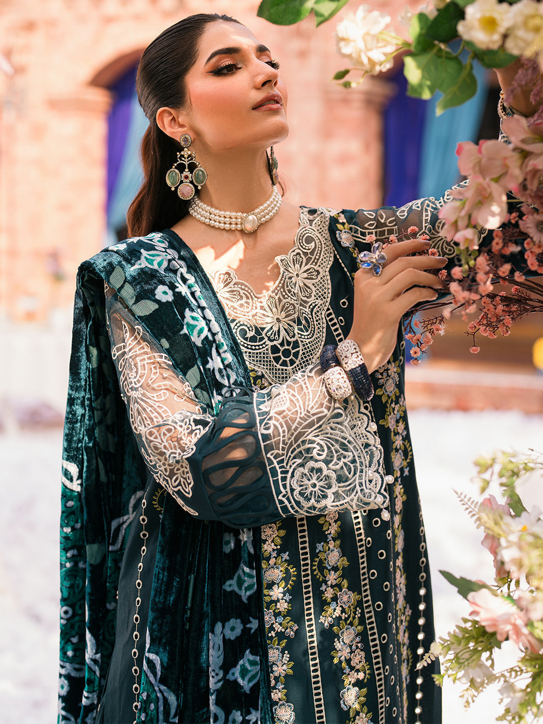 Mahnur | Nazakat Luxury Winter | ELYS - Official Mahnur stockist in UK - Sakeena London