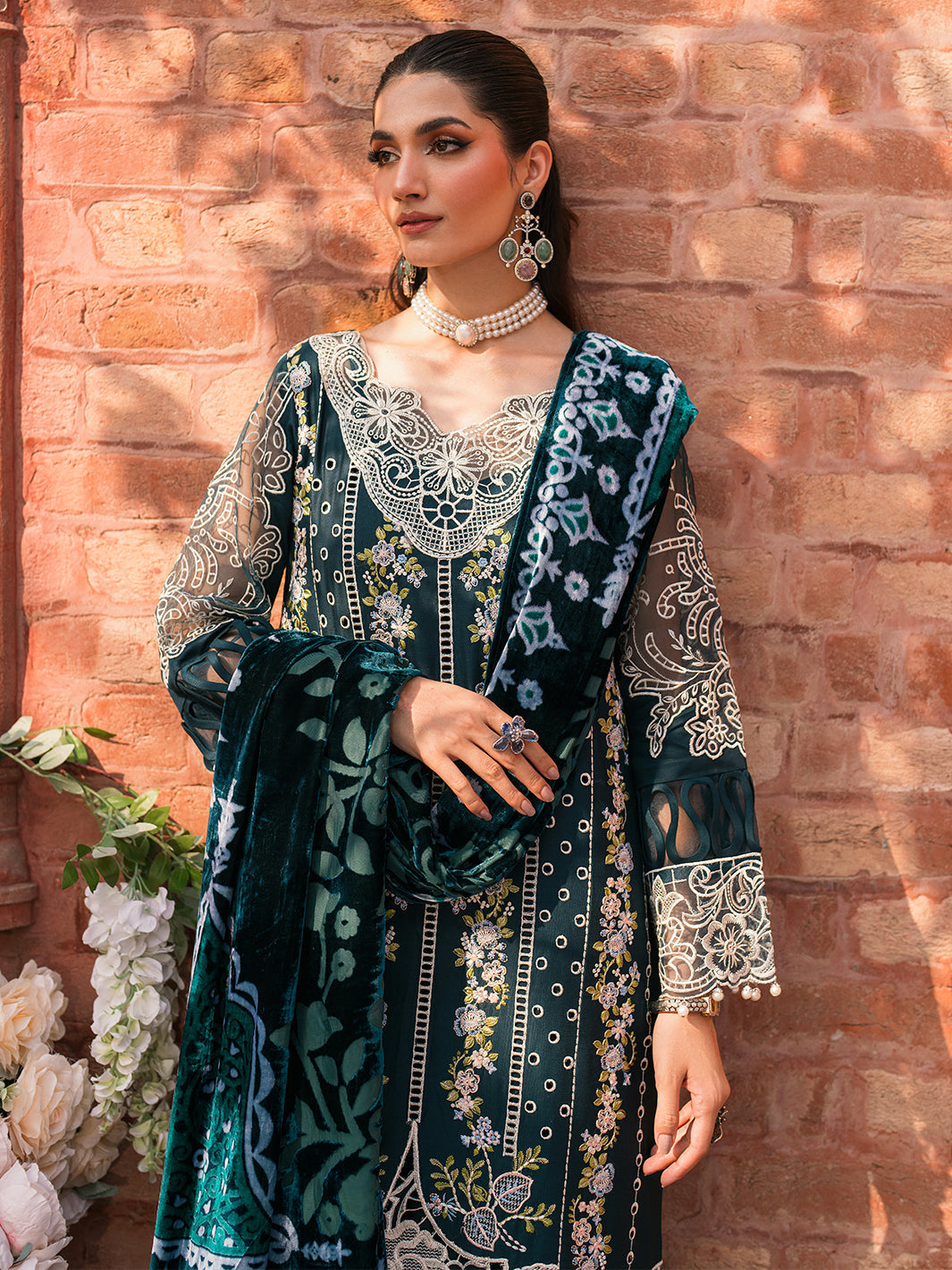 Mahnur | Nazakat Luxury Winter | ELYS - Official Mahnur stockist in UK - Sakeena London