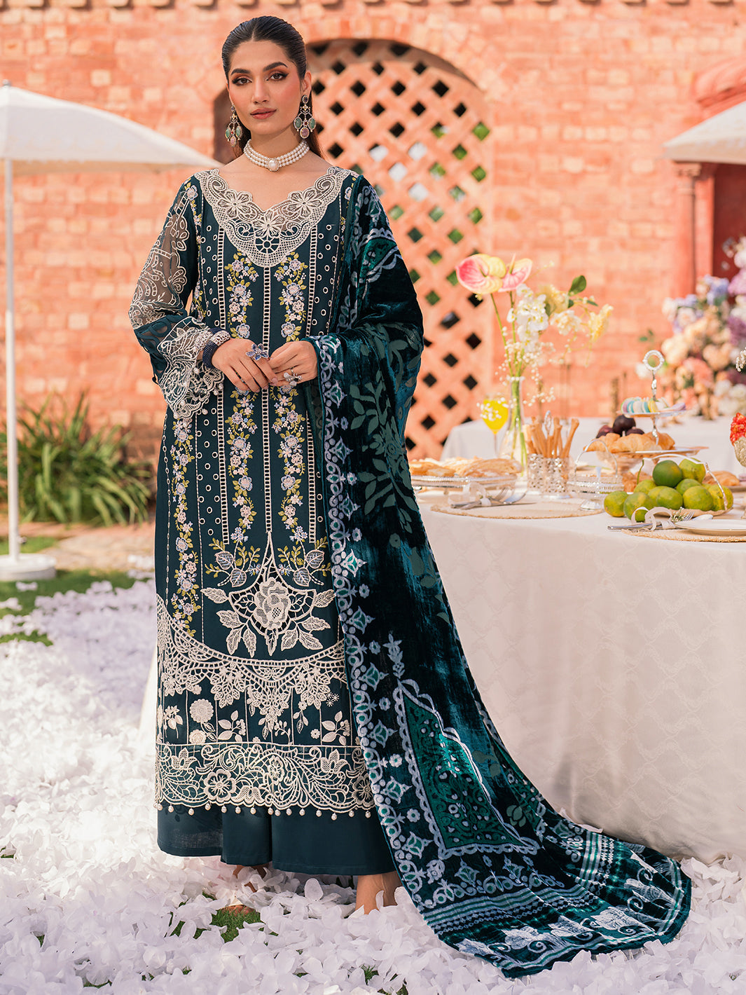 Mahnur | Nazakat Luxury Winter | ELYS - Official Mahnur stockist in UK - Sakeena London