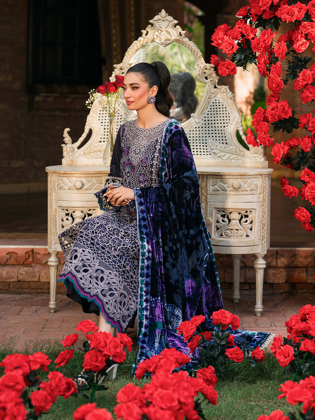 Mahnur | Nazakat Luxury Winter | MIRA - Official Mahnur stockist in UK - Sakeena London