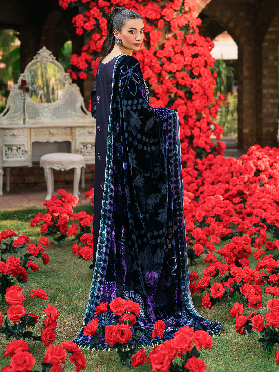 Mahnur | Nazakat Luxury Winter | MIRA - Official Mahnur stockist in UK - Sakeena London