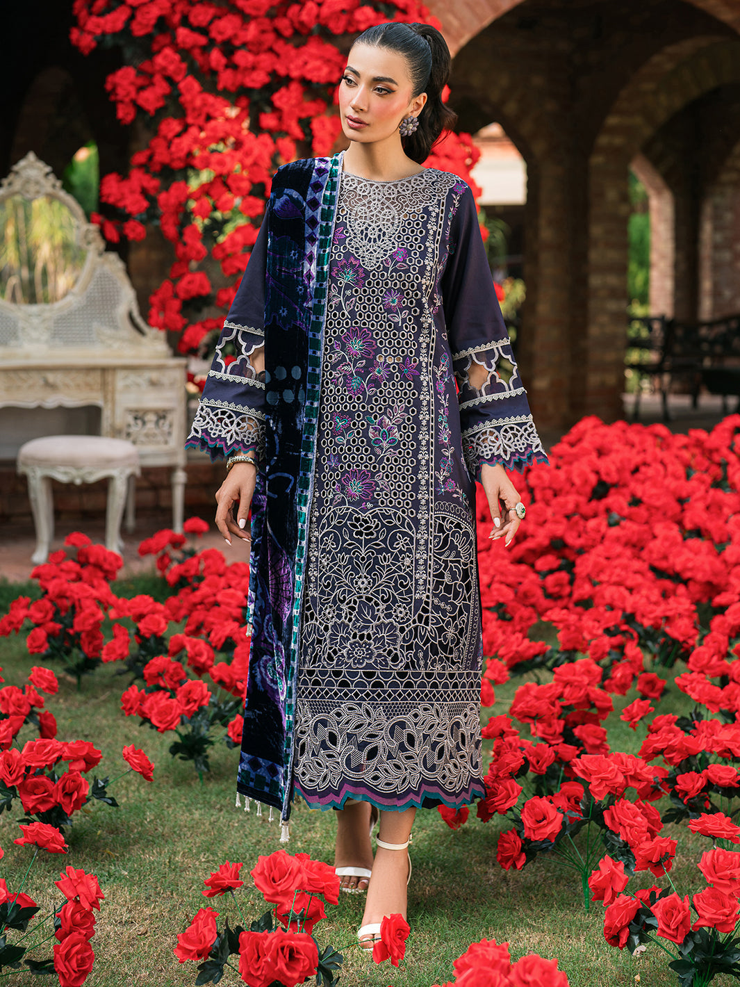 Mahnur | Nazakat Luxury Winter | MIRA - Official Mahnur stockist in UK - Sakeena London