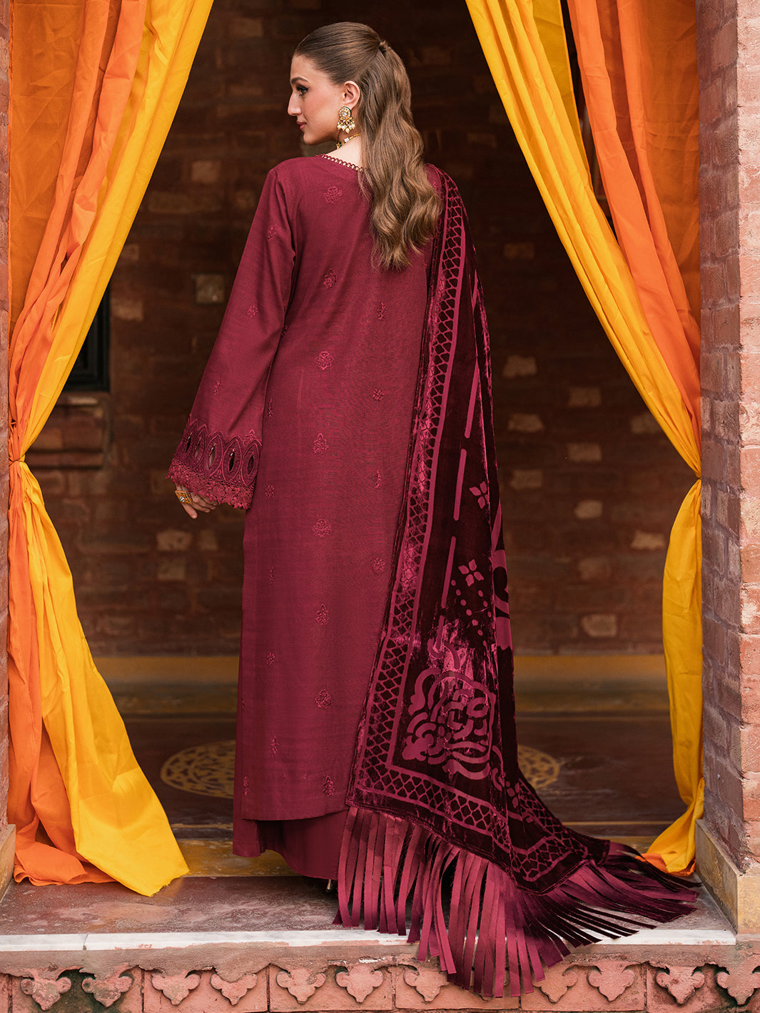 Mahnur | Nazakat Luxury Winter | REINA - Official Mahnur stockist in UK - Sakeena London