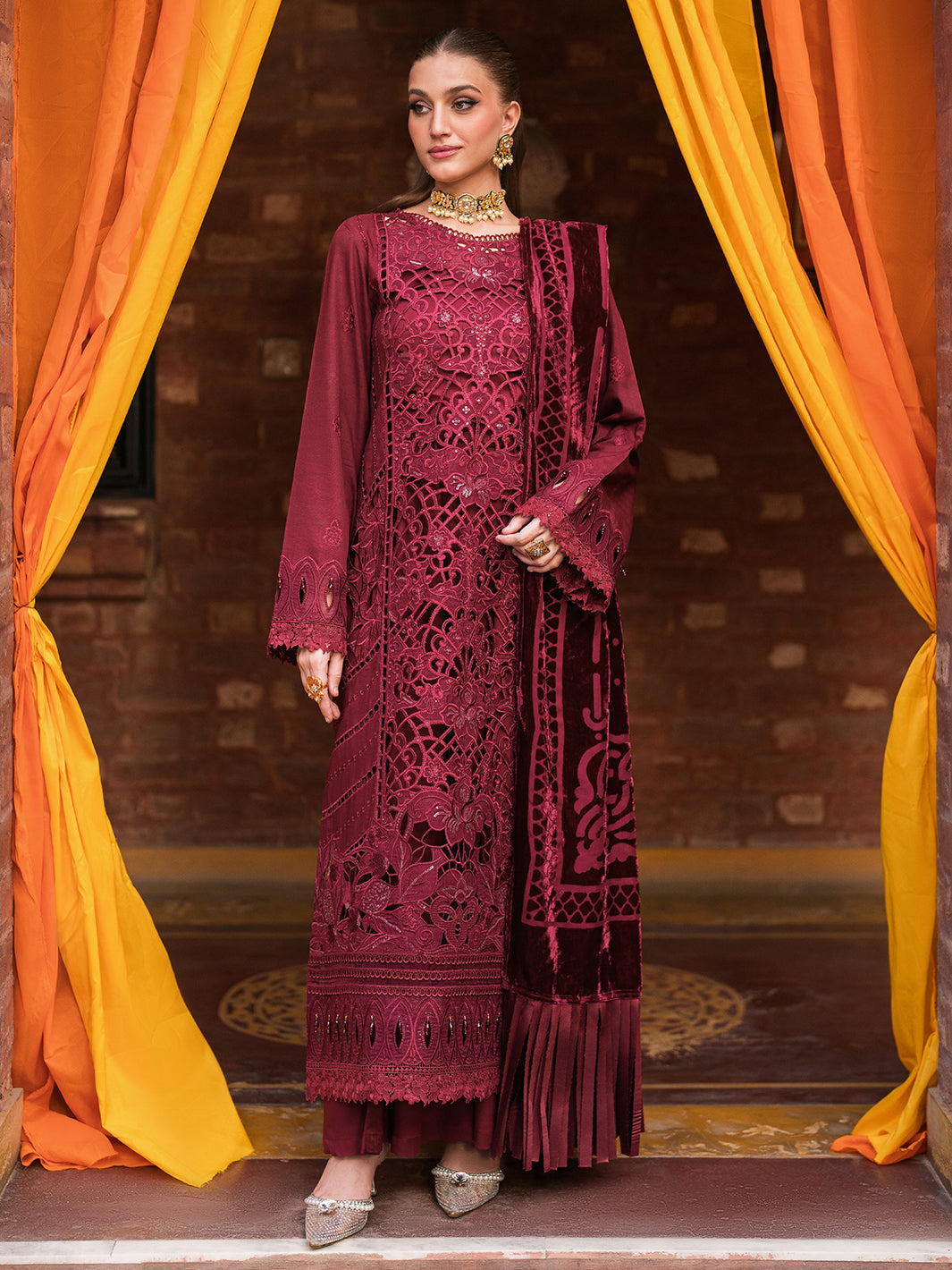 Mahnur | Nazakat Luxury Winter | REINA - Official Mahnur stockist in UK - Sakeena London