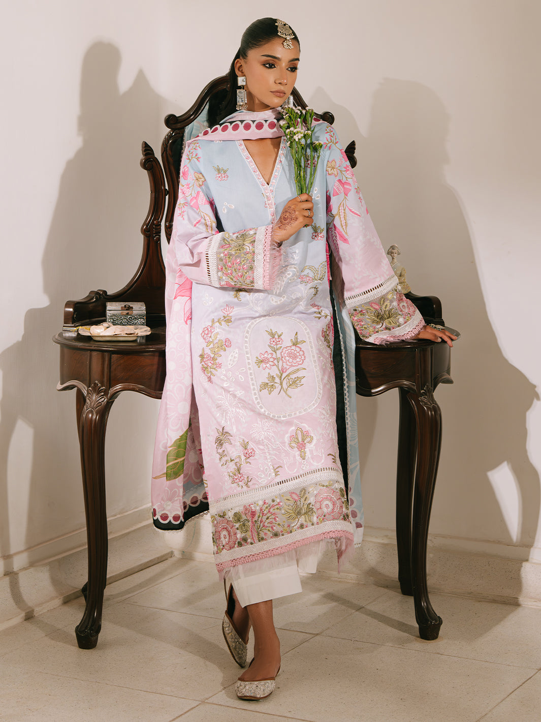 Mahnur | Shanaya Luxury Lawn 25 | Abeer - Official Mahnur stockist in UK - Sakeena London