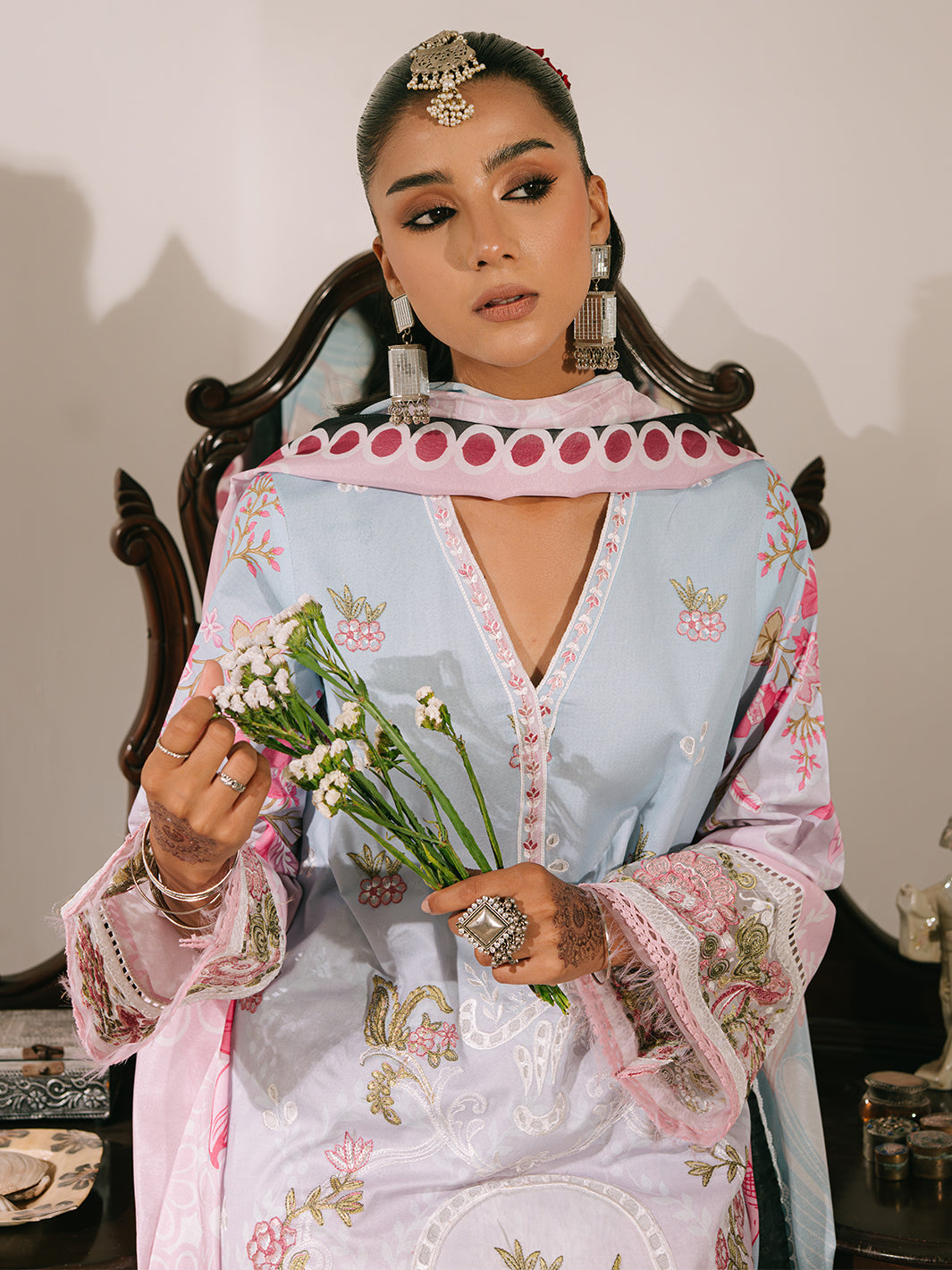 Mahnur | Shanaya Luxury Lawn 25 | Abeer - Official Mahnur stockist in UK - Sakeena London