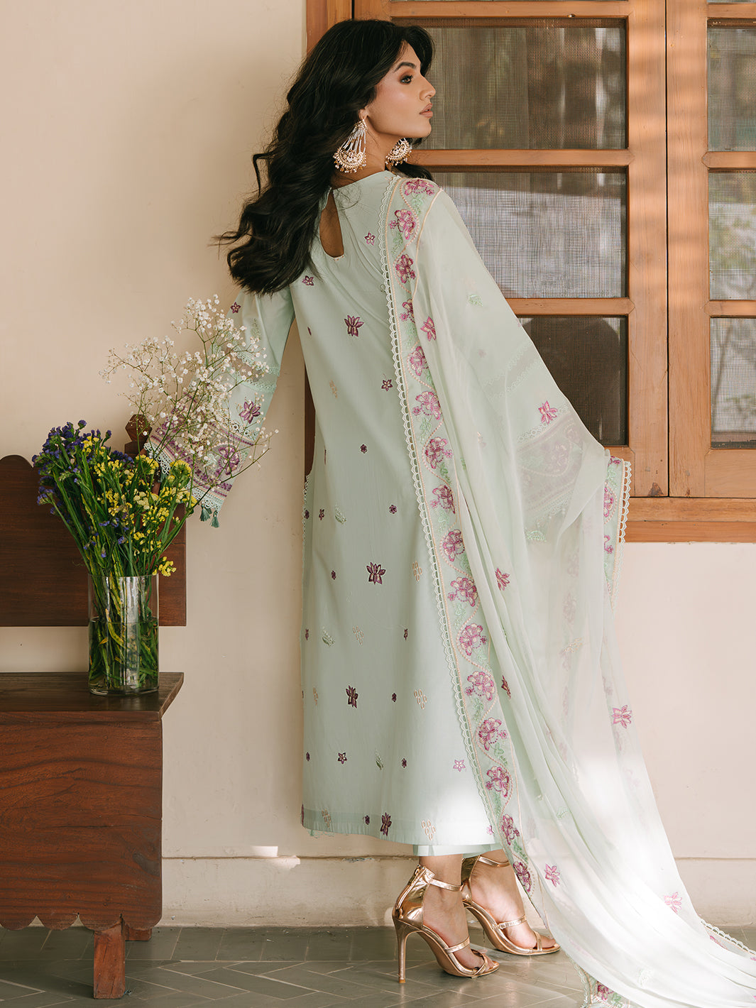 Mahnur | Shanaya Luxury Lawn 25 | Hooriya - Official Mahnur stockist in UK - Sakeena London
