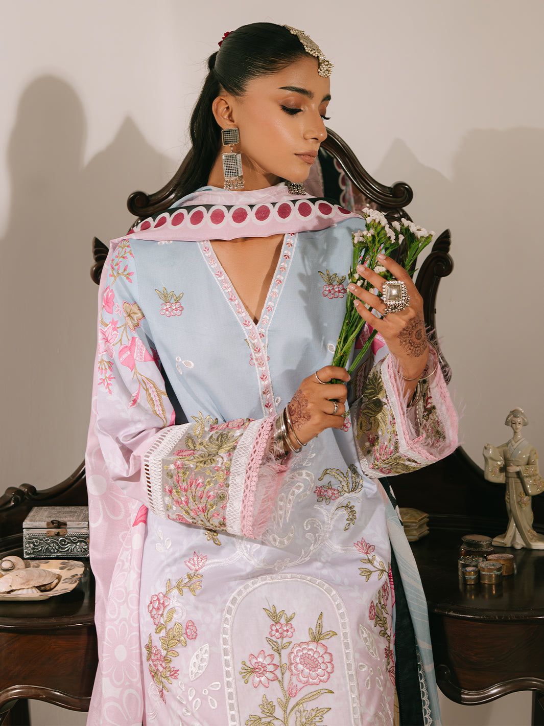 Mahnur | Shanaya Luxury Lawn 25 | Abeer - Official Mahnur stockist in UK - Sakeena London
