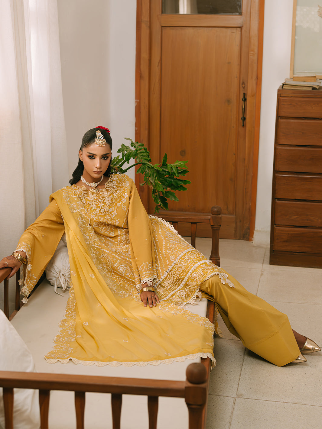 Mahnur | Shanaya Luxury Lawn 25 | Zunaira - Official Mahnur stockist in UK - Sakeena London
