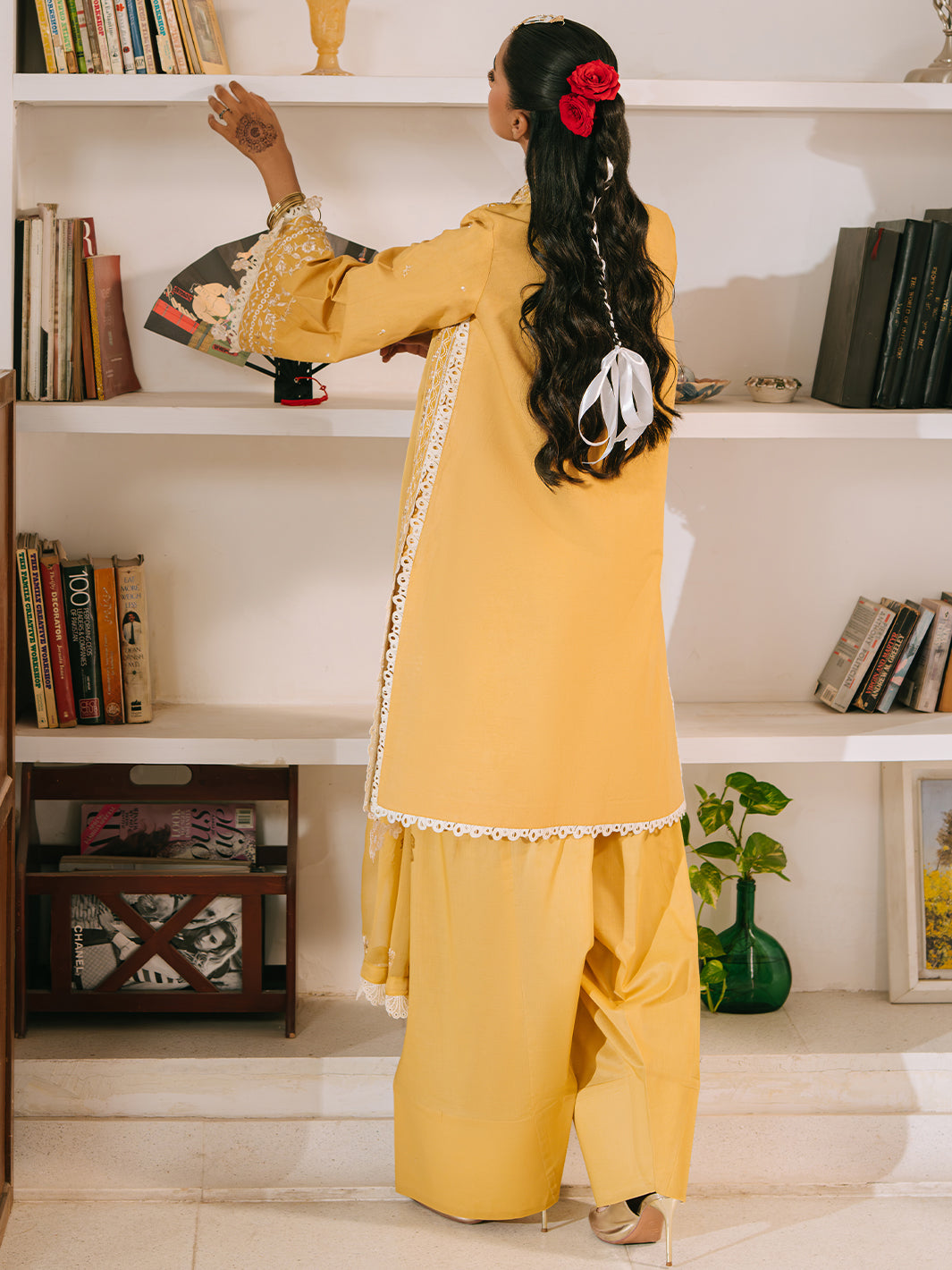 Mahnur | Shanaya Luxury Lawn 25 | Zunaira - Official Mahnur stockist in UK - Sakeena London