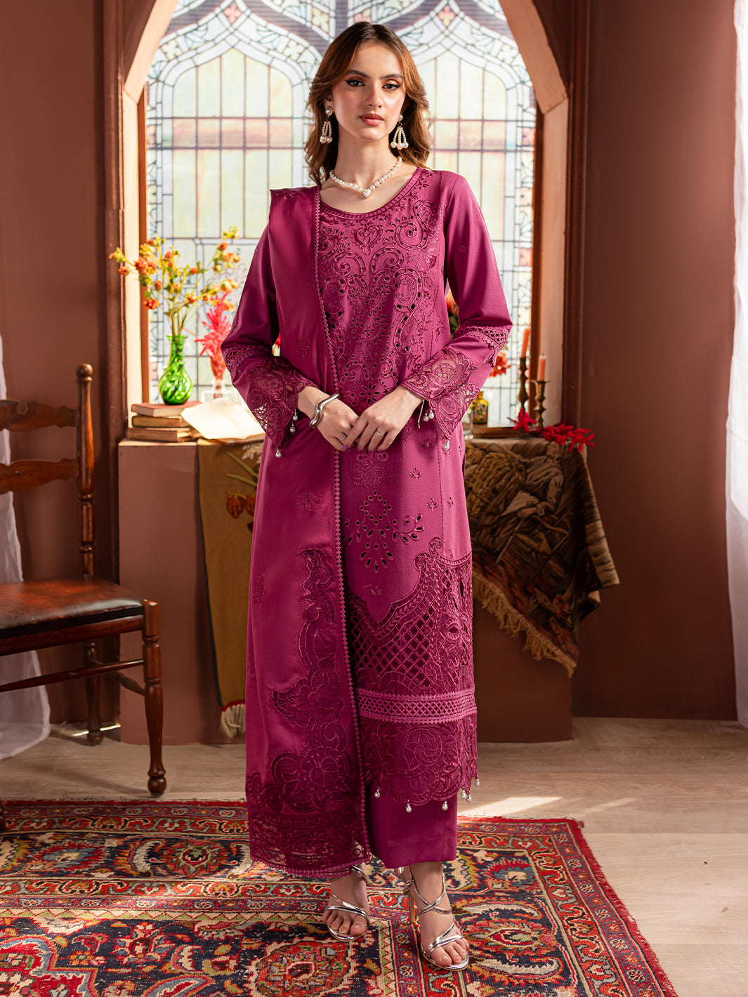Mahnur | Veronica Luxury Karandi 24 | ROSAMUND - Official Mahnur stockist in UK - Sakeena London