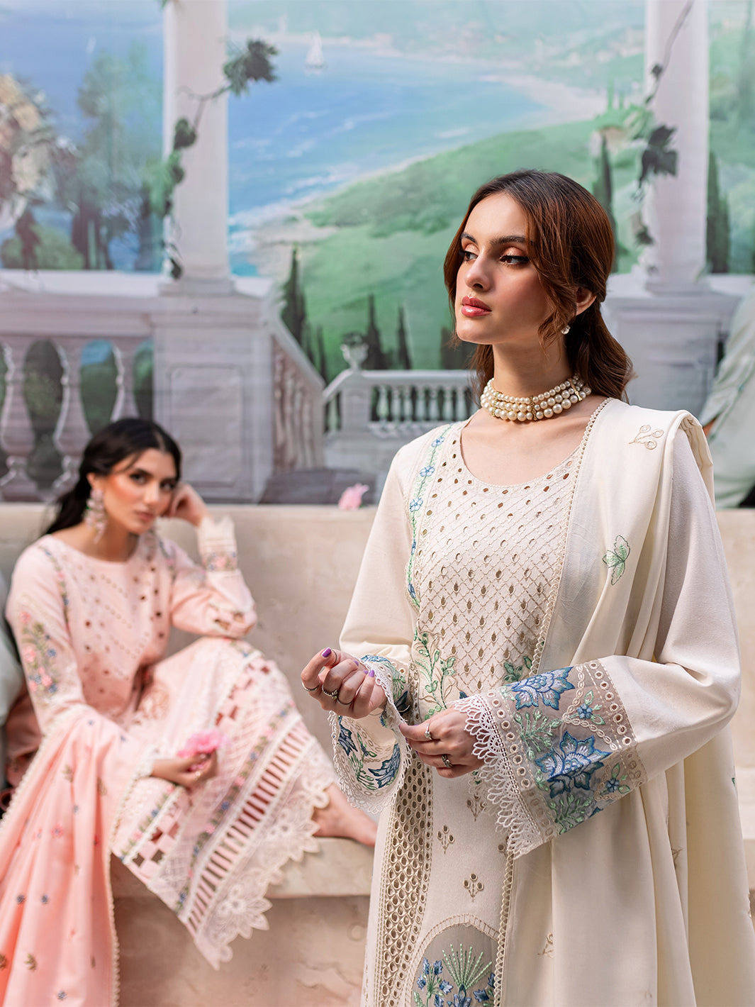 Mahnur | Veronica Luxury Karandi 24 | CECILIA - Official Mahnur stockist in UK - Sakeena London