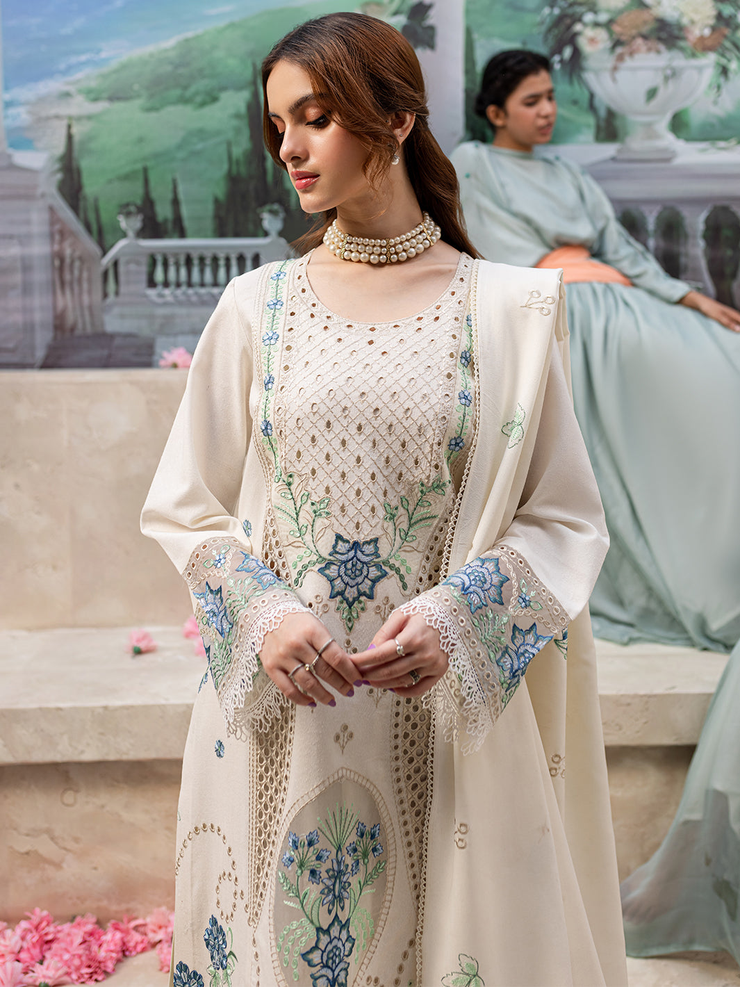 Mahnur | Veronica Luxury Karandi 24 | CECILIA - Official Mahnur stockist in UK - Sakeena London
