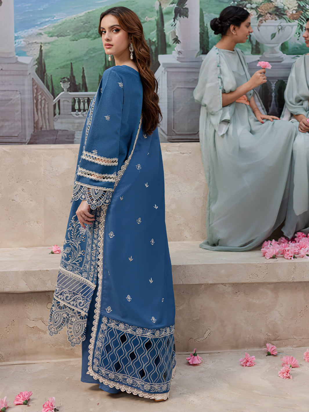 Mahnur | Veronica Luxury Karandi 24 | DOROTHY - Official Mahnur stockist in UK - Sakeena London