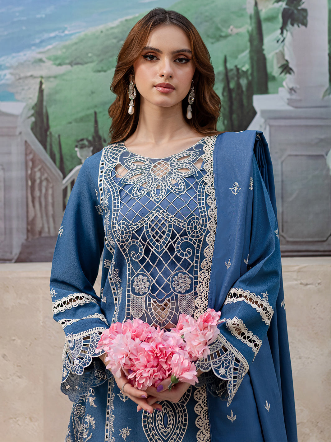 Mahnur | Veronica Luxury Karandi 24 | DOROTHY - Official Mahnur stockist in UK - Sakeena London