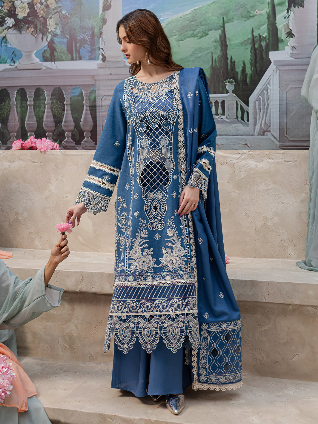 Mahnur | Veronica Luxury Karandi 24 | DOROTHY - Official Mahnur stockist in UK - Sakeena London