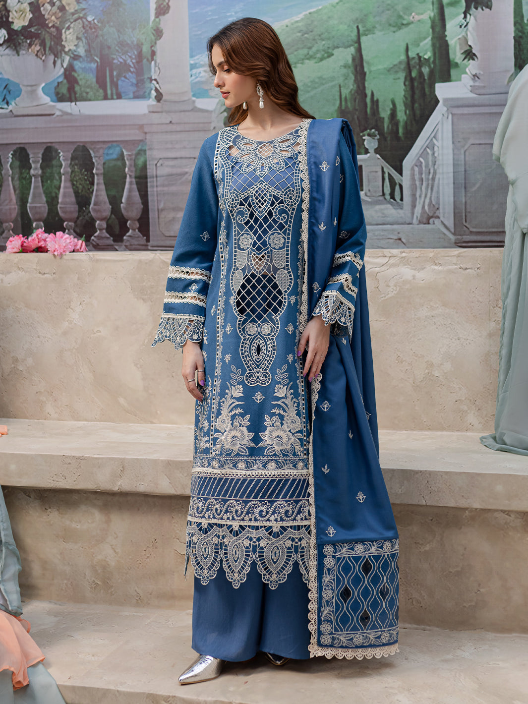 Mahnur | Veronica Luxury Karandi 24 | DOROTHY - Official Mahnur stockist in UK - Sakeena London