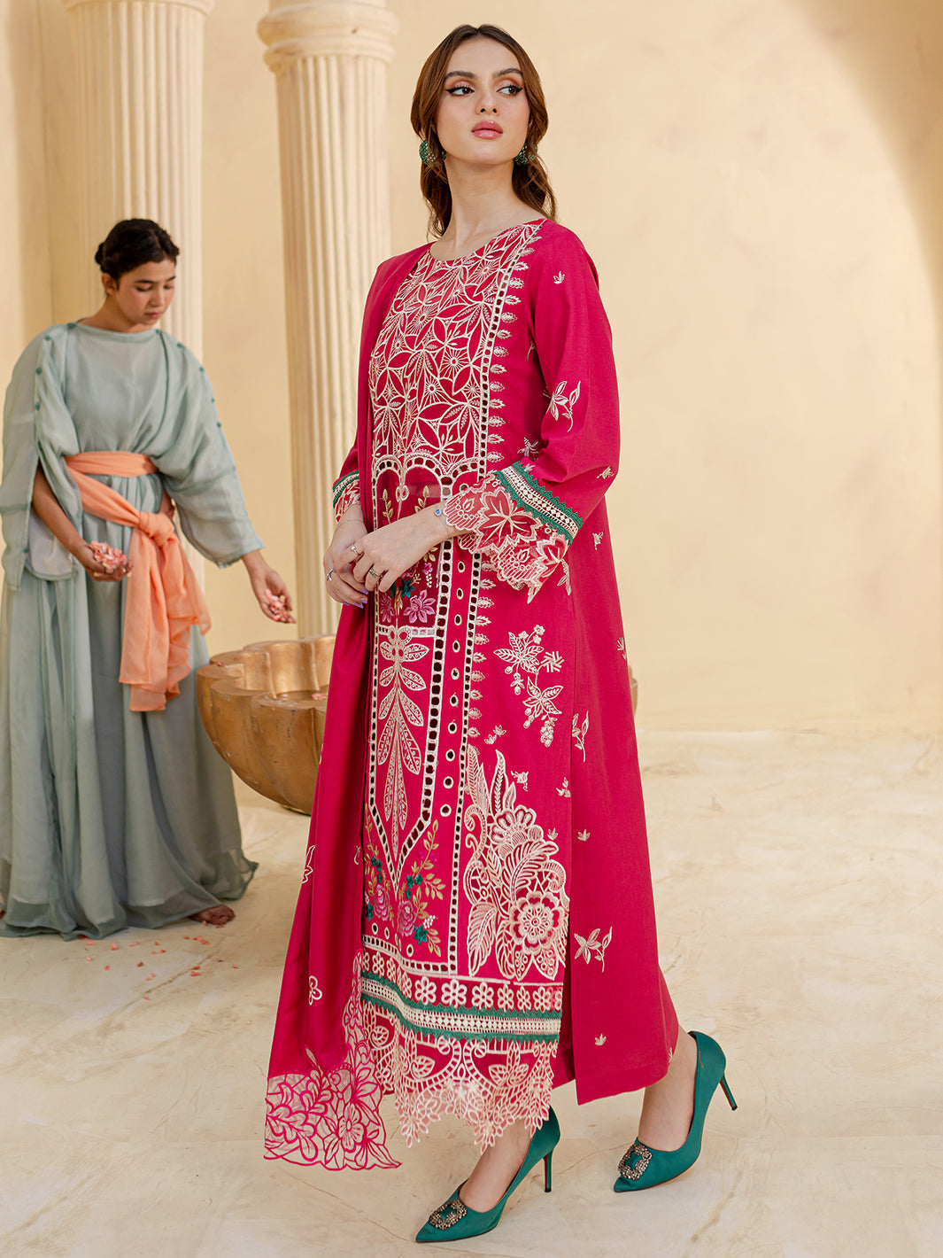 Mahnur | Veronica Luxury Karandi 24 | ELEANOR - Official Mahnur stockist in UK - Sakeena London