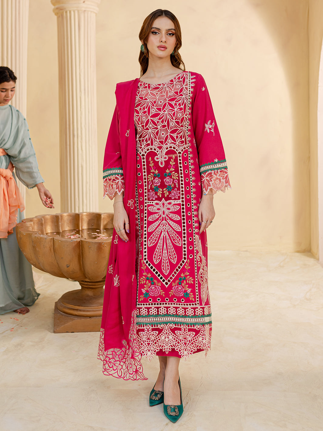 Mahnur | Veronica Luxury Karandi 24 | ELEANOR - Official Mahnur stockist in UK - Sakeena London