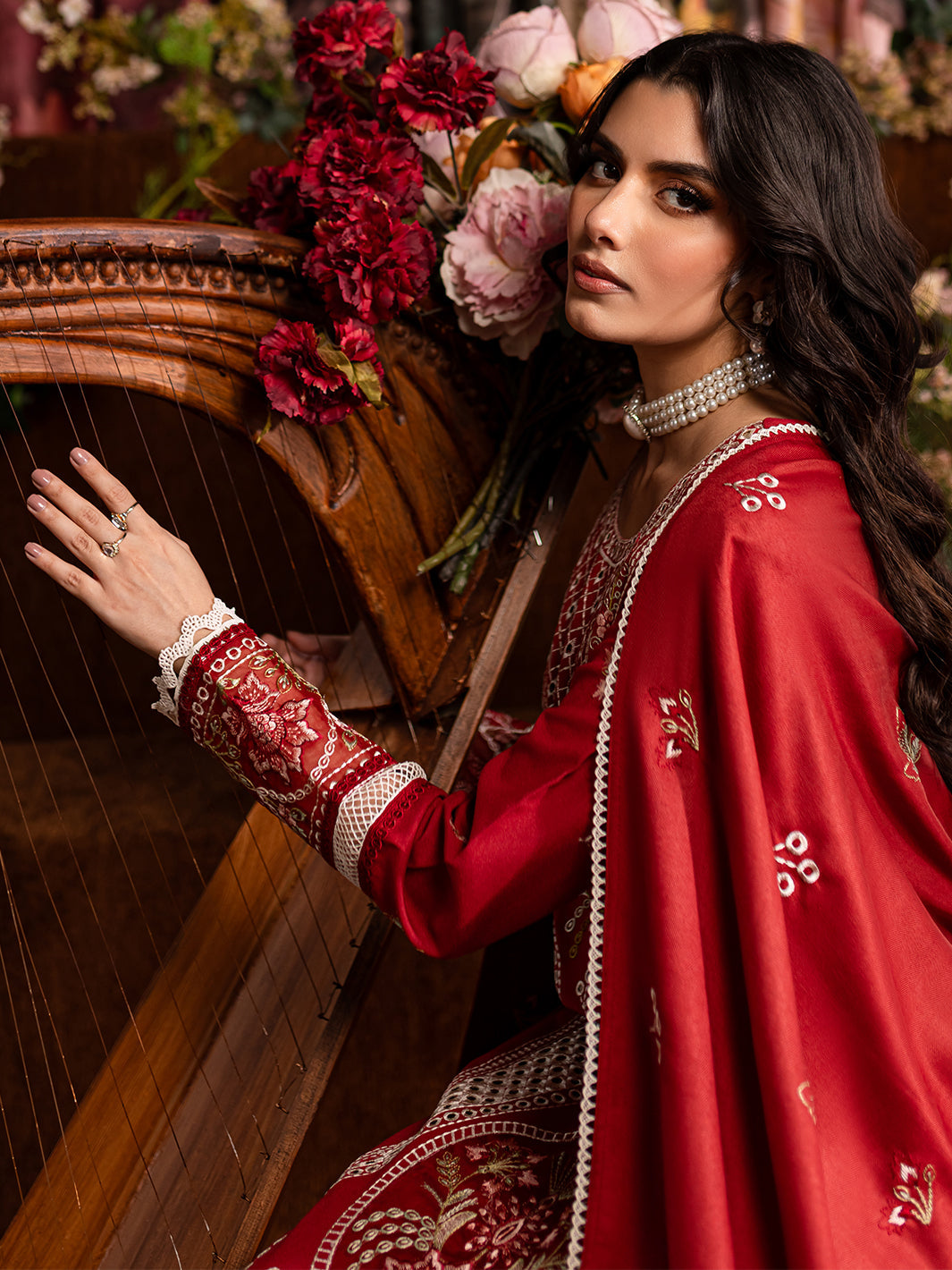 Mahnur | Veronica Luxury Karandi 24 | LILLIAN - Official Mahnur stockist in UK - Sakeena London