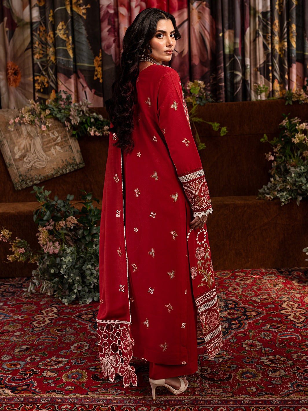 Mahnur | Veronica Luxury Karandi 24 | LILLIAN - Official Mahnur stockist in UK - Sakeena London