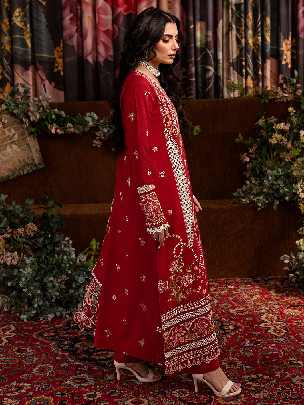 Mahnur | Veronica Luxury Karandi 24 | LILLIAN - Official Mahnur stockist in UK - Sakeena London