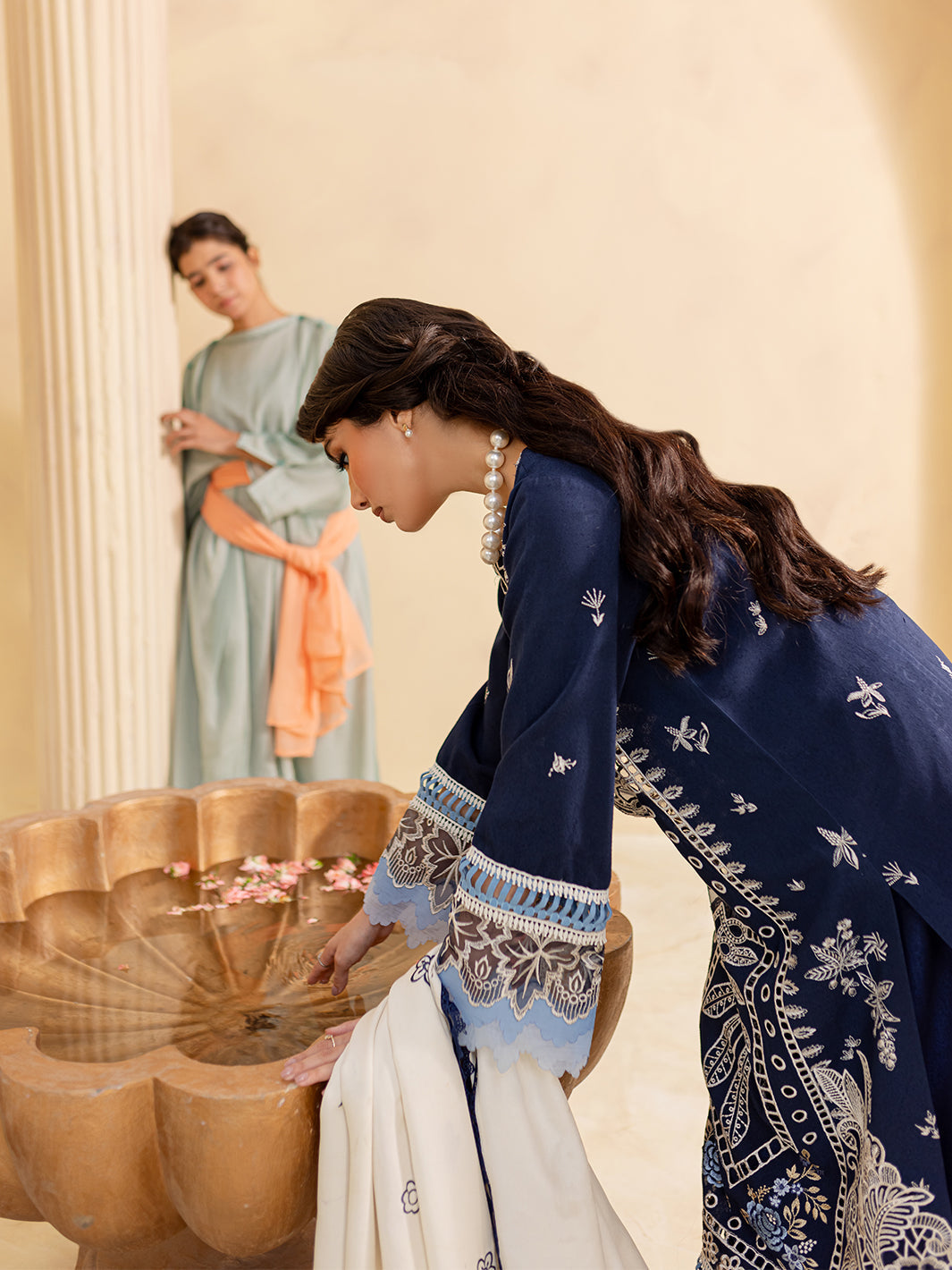 Mahnur | Veronica Luxury Karandi 24 | MABEL - Official Mahnur stockist in UK - Sakeena London