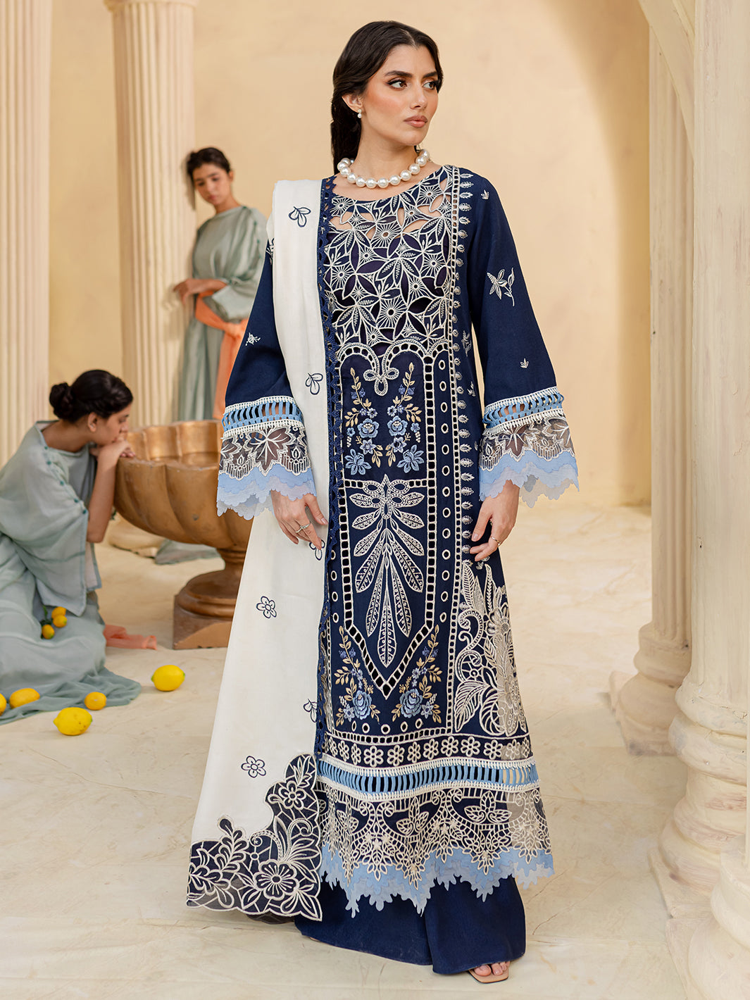 Mahnur | Veronica Luxury Karandi 24 | MABEL - Official Mahnur stockist in UK - Sakeena London