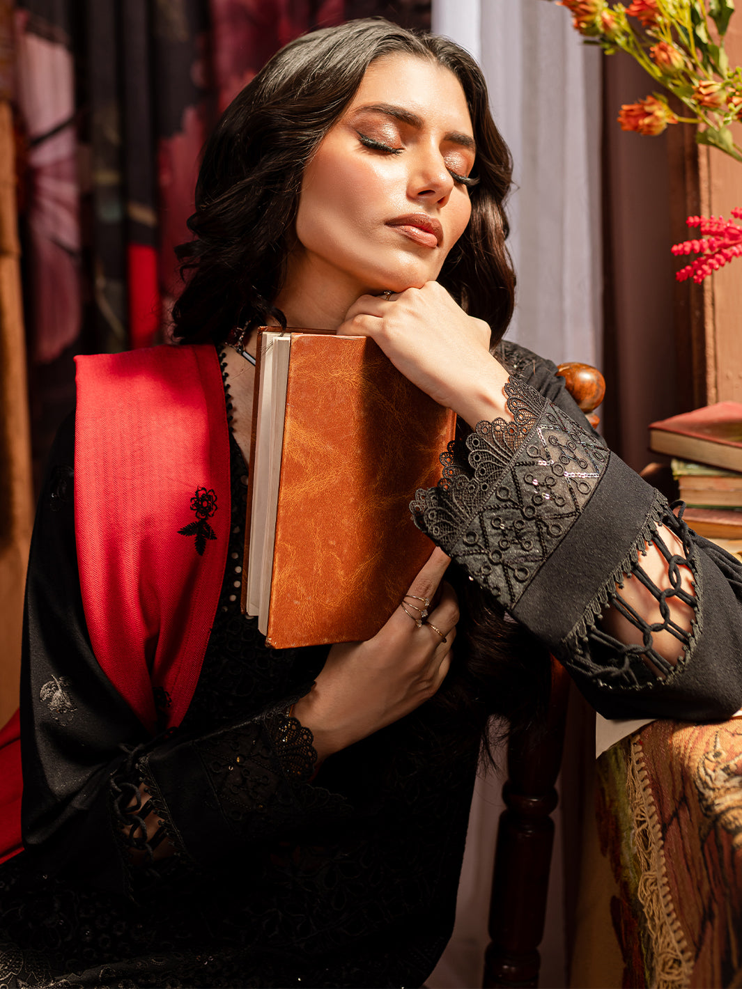 Mahnur | Veronica Luxury Karandi 24 | MARGARET - Official Mahnur stockist in UK - Sakeena London