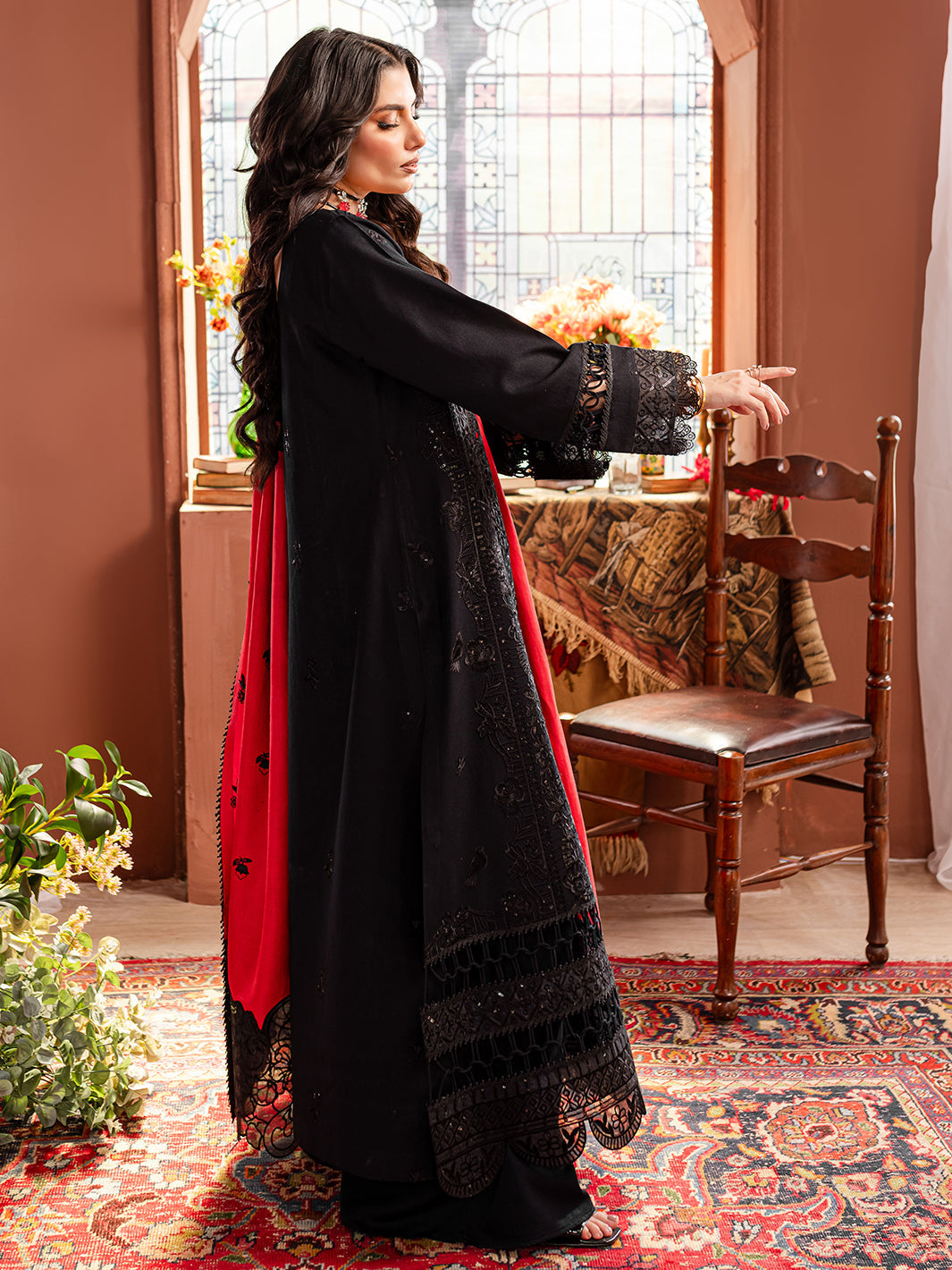 Mahnur | Veronica Luxury Karandi 24 | MARGARET - Official Mahnur stockist in UK - Sakeena London