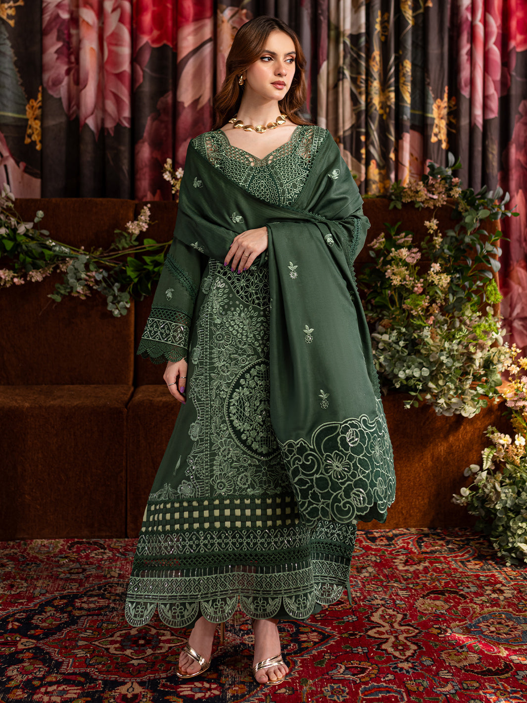 Mahnur | Veronica Luxury Karandi 24 | MATLIDA - Official Mahnur stockist in UK - Sakeena London