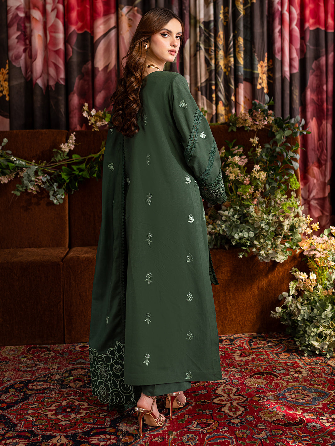 Mahnur | Veronica Luxury Karandi 24 | MATLIDA - Official Mahnur stockist in UK - Sakeena London