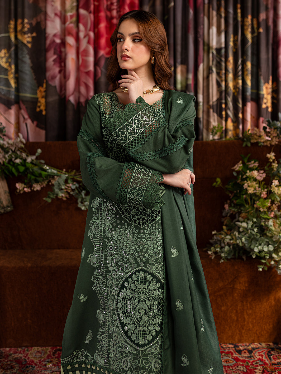 Mahnur | Veronica Luxury Karandi 24 | MATLIDA - Official Mahnur stockist in UK - Sakeena London