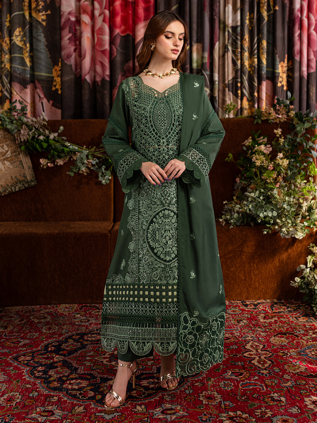 Mahnur | Veronica Luxury Karandi 24 | MATLIDA - Official Mahnur stockist in UK - Sakeena London